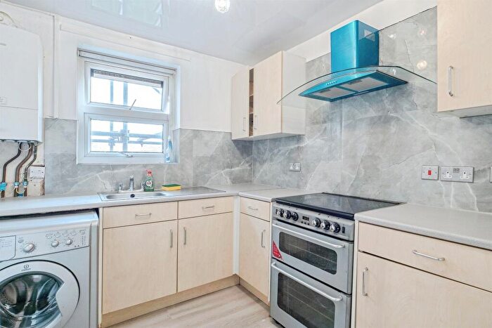 1 Bedroom Apartment For Sale In Scalpay Close, Leicester, LE4