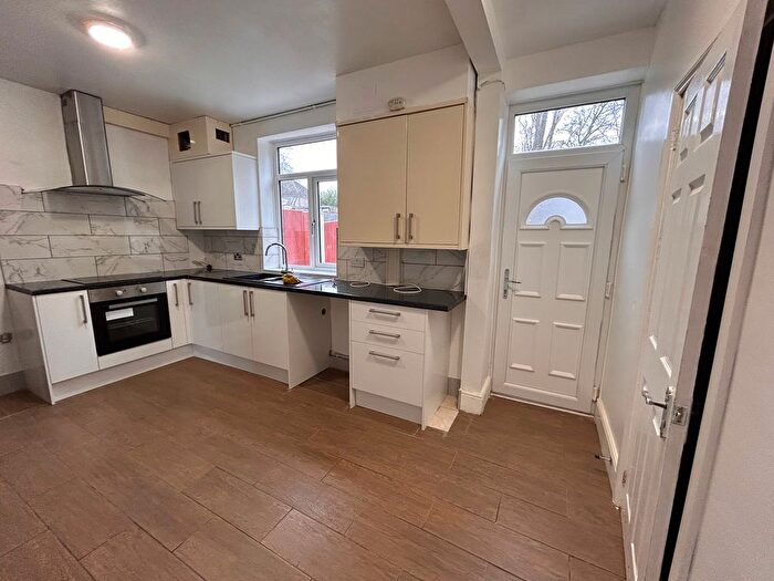 3 Bedroom Terraced House To Rent In Wordsworth Avenue, Sheffield, S5