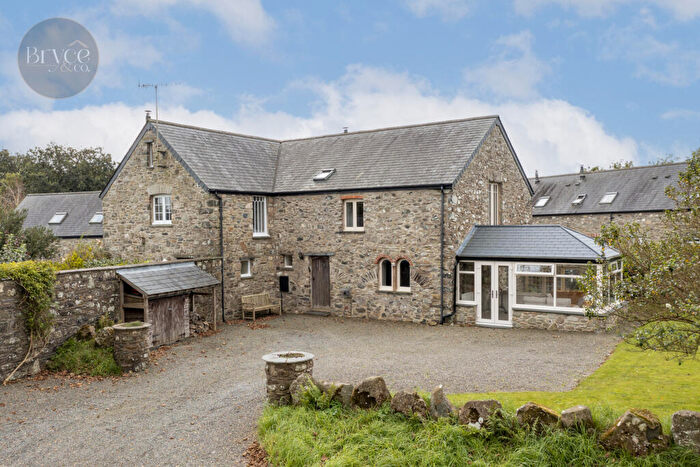 2 Bedroom Semi-Detached House For Sale In The Courtyard, Letterston, Pembrokeshire, SA62