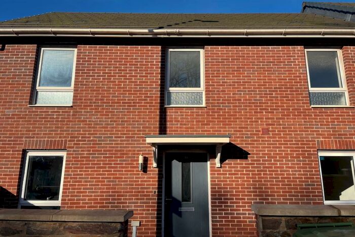 3 Bedroom Detached House To Rent In Bedroom Property In Tithe Barn, Exeter, EX1