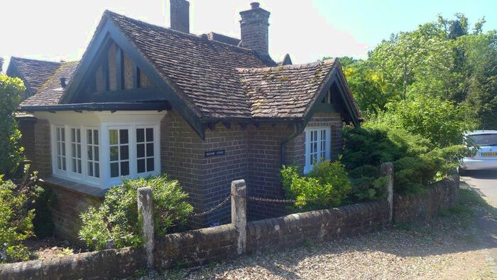 1 Bedroom Bungalow To Rent In Manor Lodge, The Lee, Great Missenden, Bucks, HP16
