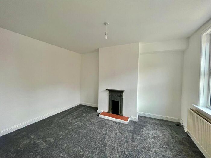 3 Bedroom Terraced House To Rent In Bankfield Terrace, Burley, Leeds, LS4