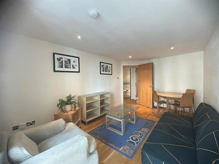 2 Bedroom Apartment To Rent In Ropewalk Court, Derby Road, Nottingham, NG1