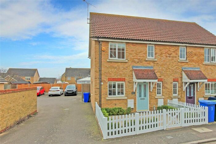 3 Bedroom Semi-Detached House To Rent In Elm Tree Avenue, Iwade, Sittingbourne, ME9