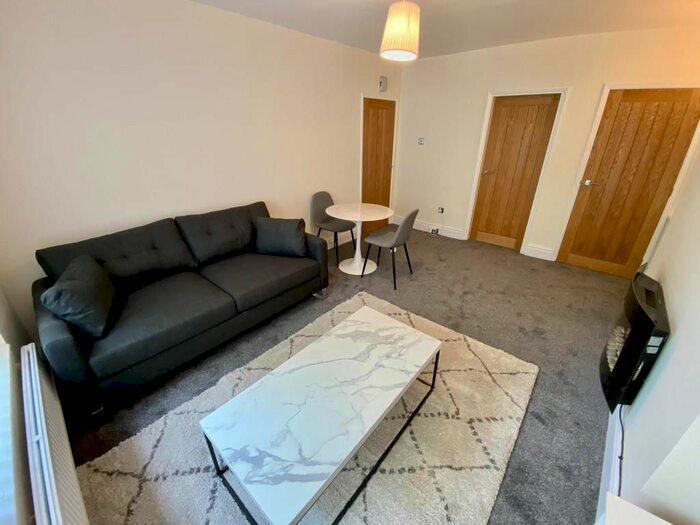 1 Bedroom Flat To Rent In Devon Close, Salford, M6