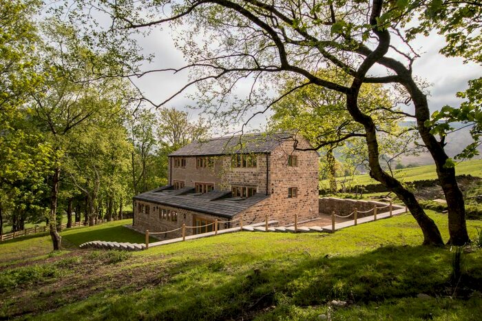 5 Bedroom Farmhouse For Sale In Bradburys Lane, Greenfield, Oldham, OL3