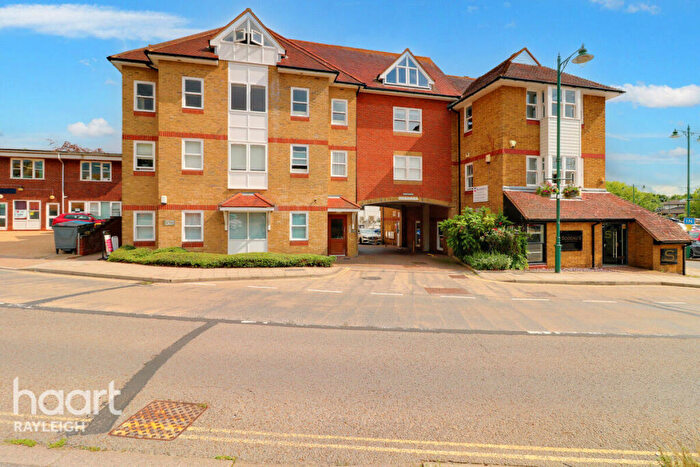 1 Bedroom Flat For Sale In Websters Way, Rayleigh, SS6