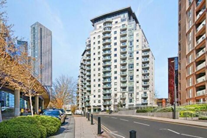 1 Bedroom Apartment To Rent In City Tower, Crossharbour, South Quay, Canary Wharf, London, E14