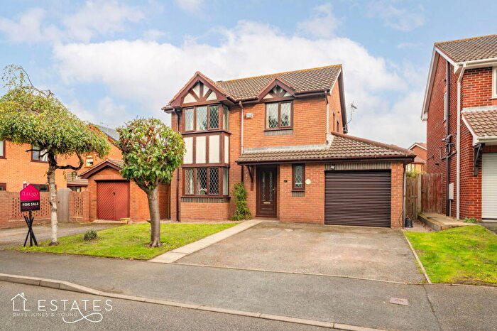 4 Bedroom Detached House For Sale In Ffordd Ffynnon, Rhuddlan, LL18