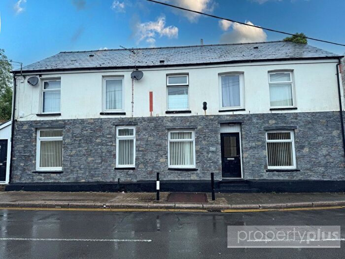 2 Bedroom Flat For Sale In Gilfach Road, Tonyrefail, Porth, CF39