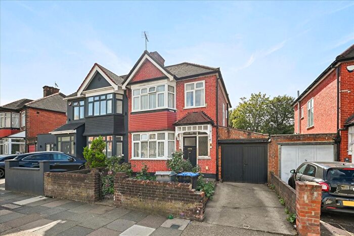 3 Bedroom Semi-detached House For Sale In Drayton Road, London, NW10