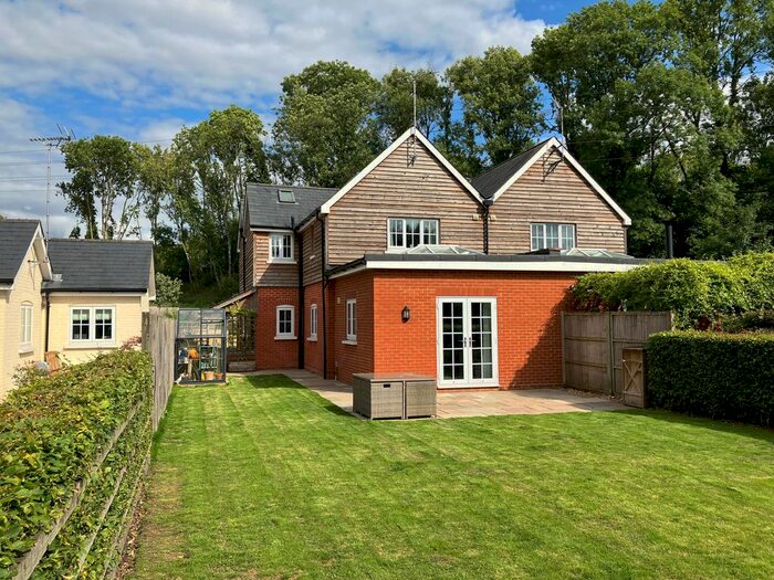 4 Bedroom Semi-Detached House For Sale In Hurstbourne Priors, Whitchurch, RG28
