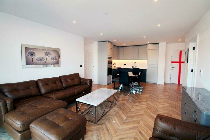 2 Bedroom Apartment To Rent In Brook Street, Kingston Upon Thames, Surrey, KT1