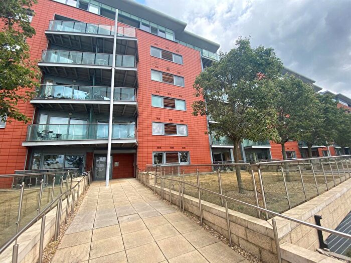 2 Bedroom Flat For Sale In Anchor Street, Ipswich, IP3
