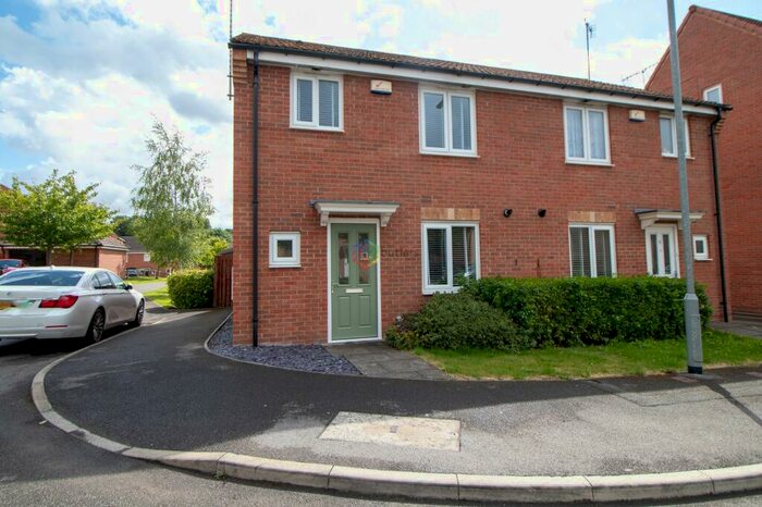 3 Bedroom Semi-Detached House To Rent In Rose Mead, Swallownest, S26