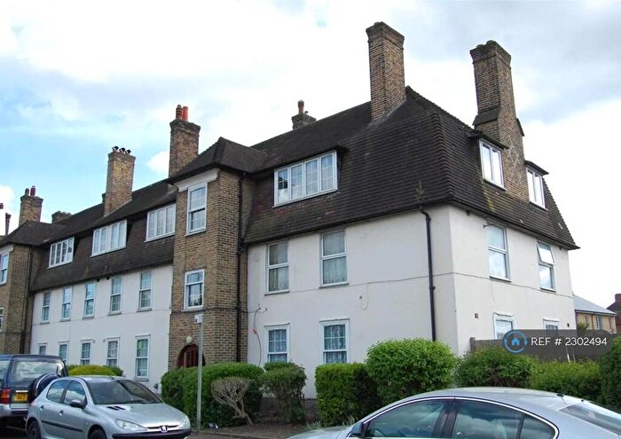 2 Bedroom Flat To Rent In Green Lane, Morden, SM4