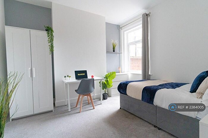 7 Bedroom Terraced House To Rent In Pains Road, Southsea, PO5