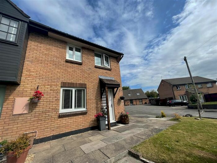 3 Bedroom Property To Rent In St. Davids Crescent, Newport, NP20