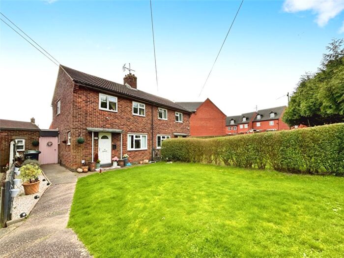 2 Bedroom Semi Detached House For Sale In Durham Close, Swadlincote, Derbyshire, DE11