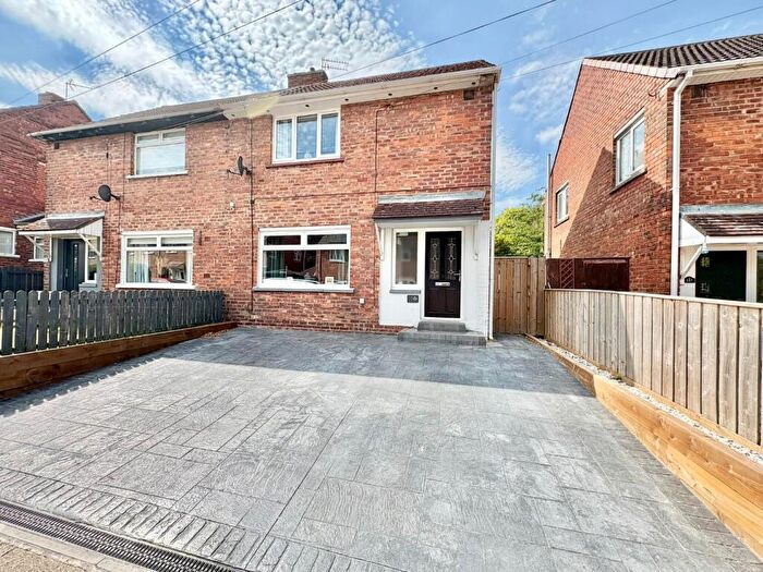 3 Bedroom Semi Detached House For Sale In Oxclose Crescent, Spennymoor, DL16