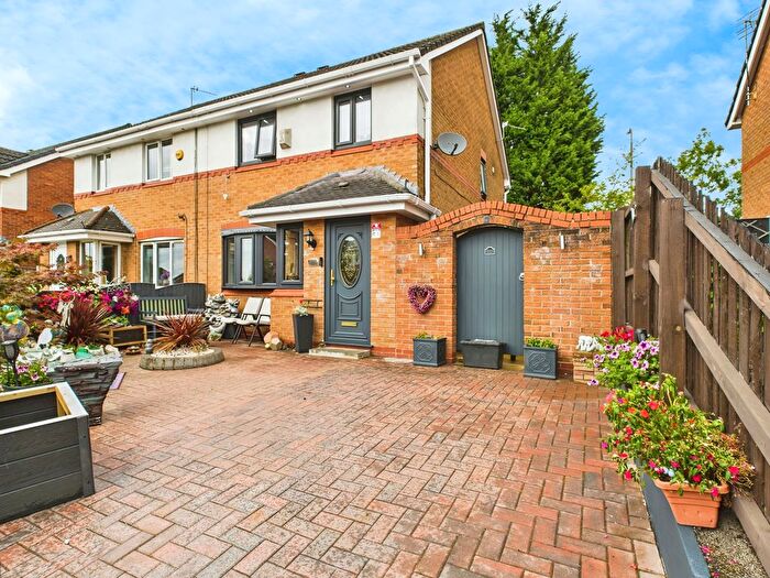 3 Bedroom Semi-Detached House For Sale In Great Delph, Haydock, WA11