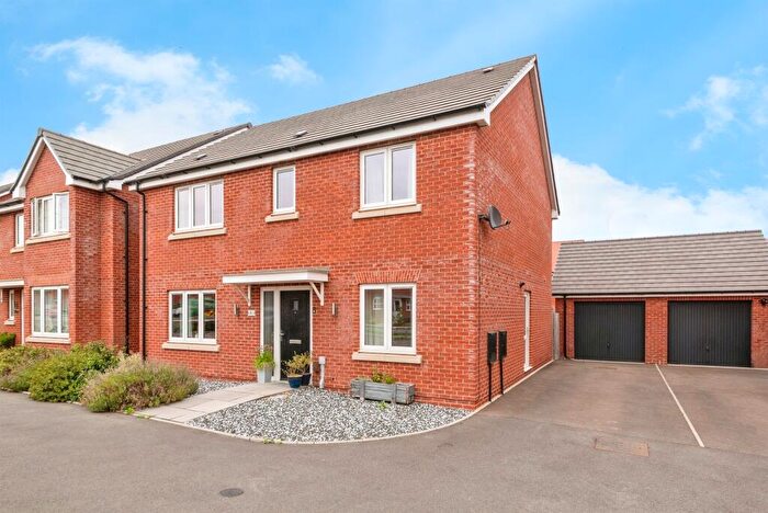 4 Bedroom Detached House For Sale In Raddle Way, Middlebeck, Newark, NG24