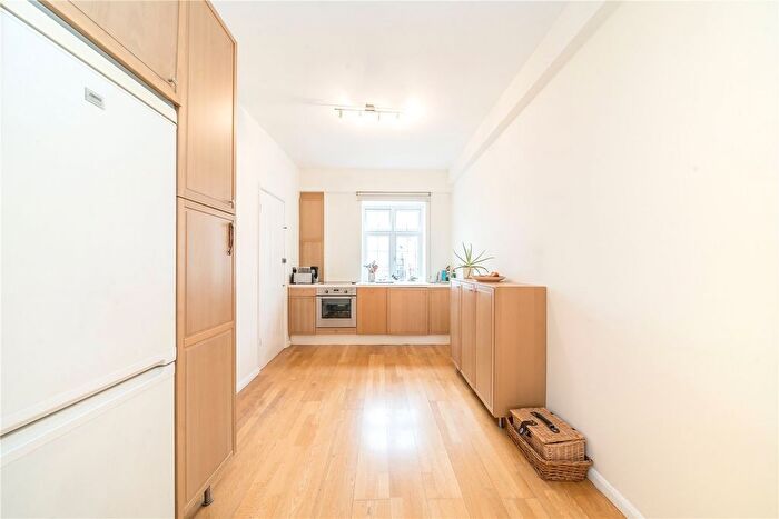 2 Bedroom Flat For Sale In Clifton Court, Northwick Terrace, London, NW8