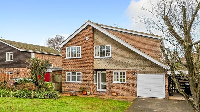 4 Bedroom Detached House To Rent In Brocks Way, Shiplake, RG9