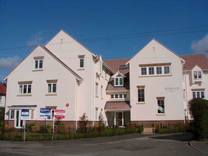 2 Bedroom Apartment To Rent In Woking, GU22