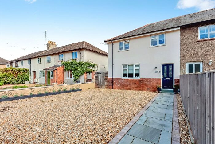 3 Bedroom End Of Terrace House For Sale In Rutland Road, Stamford, PE9