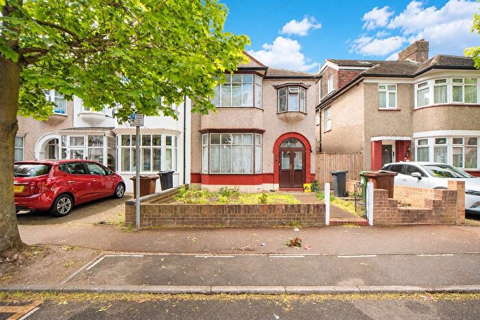 3 Bedroom Terraced House For Sale In Sheringham Drive, Barking, IG11
