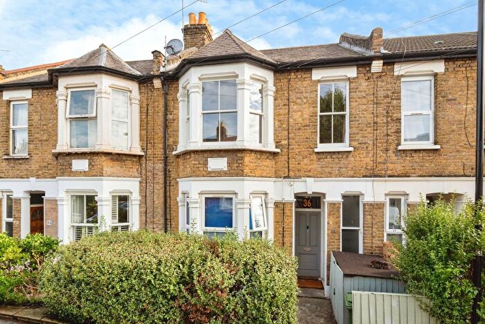 2 Bedroom Flat For Sale In Albert Road, London, E10