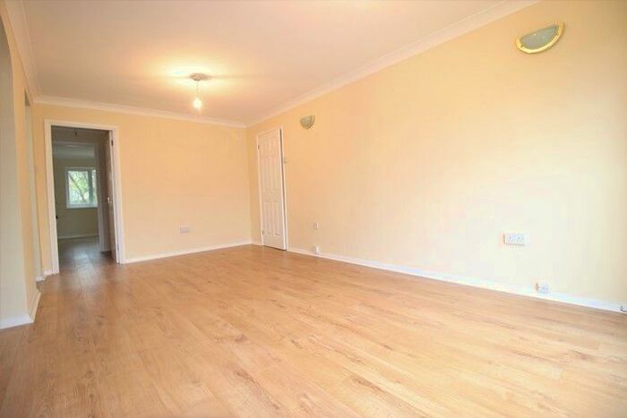 2 Bedroom Maisonette To Rent In Hyde Heath Court, Crawley, RH10