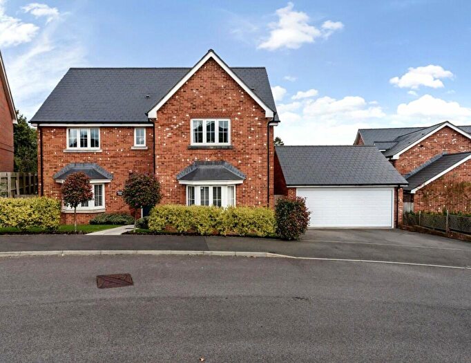 5 Bedroom Detached House For Sale In Maple Place, Four Marks, Alton, Hampshire, GU34
