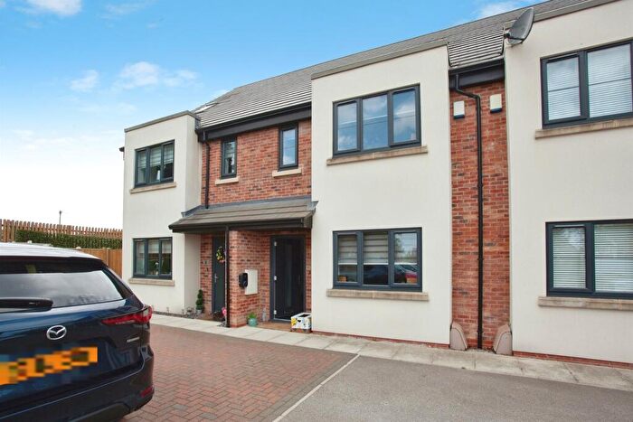 4 Bedroom Town House For Sale In Moorlands Terrace, Ravenfield, Rotherham, S65