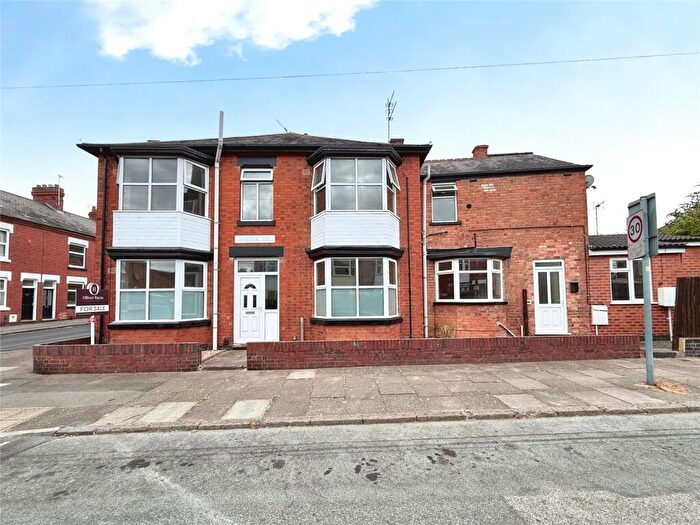3 Bedroom End Of Terrace House For Sale In Landseer Road, Clarendon Park, Leicester, LE2