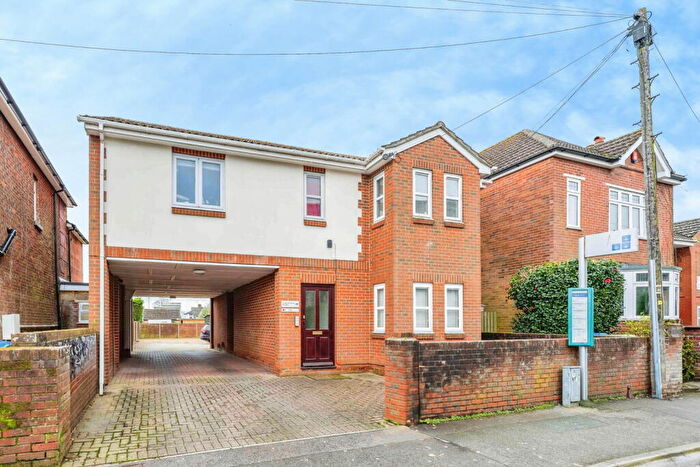 1 Bedroom Flat To Rent In Waterloo Road, Southampton, SO15