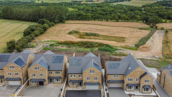 6 Bedroom Detached House For Sale In Well Lane, Clifton, Brighouse, HD6