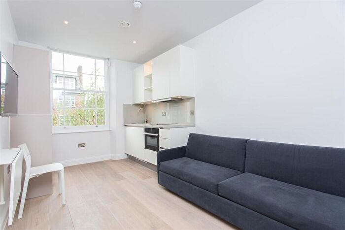 Studio To Rent In College Crescent, Swiss Cottage, NW3