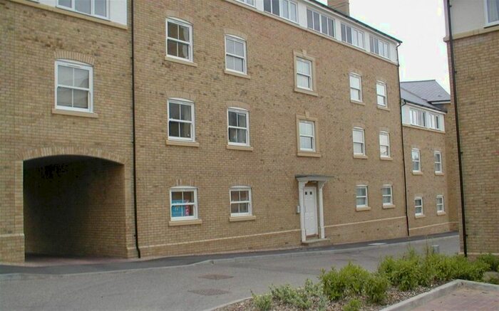 2 Bedroom Flat To Rent In Holden Close, Braintree, CM7