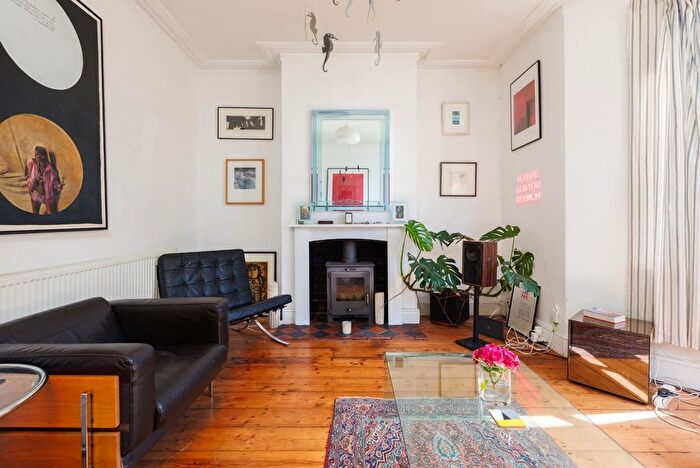 3 Bedroom Semi Detached House For Sale In Wolseley Road, Bishopston, BS7