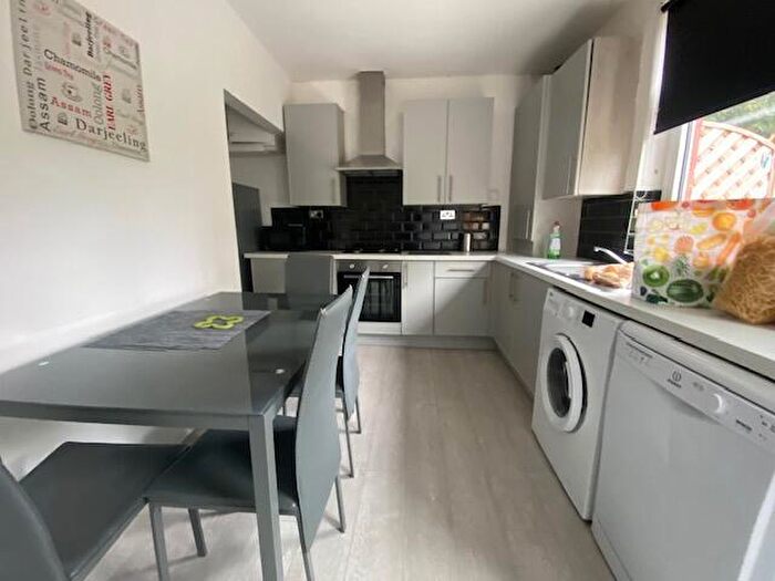 3 Bedroom Terraced House To Rent In Malvern Road, Huddersfield, West Yorkshire, HD4