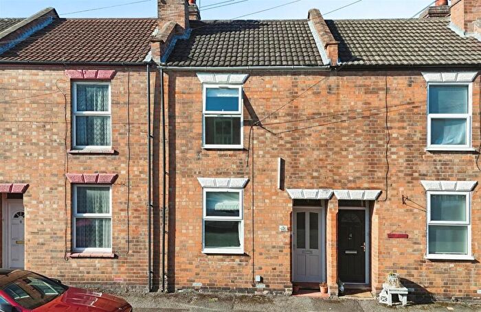 2 Bedroom Terraced House For Sale In Clapham Street, Leamington Spa, CV31