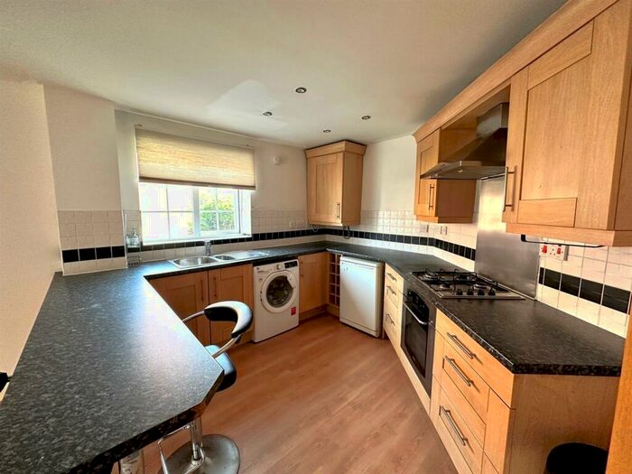 2 Bedroom Apartment To Rent In Columbus Avenue, Brierley Hill, DY5