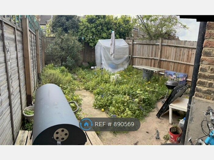 2 Bedroom Flat To Rent In West Green Road, London, N15