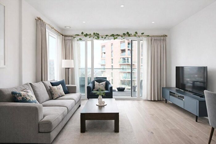 2 Bedroom Penthouse For Sale In Kidbrooke Park Road, London, SE3