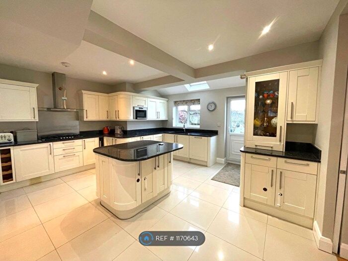 4 Bedroom Semi-Detached House To Rent In Convent Hill, London, SE19