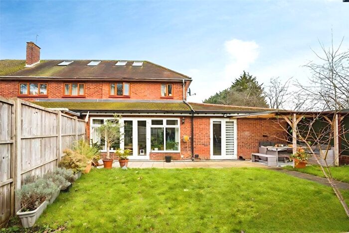 4 Bedroom End Of Terrace House For Sale In Petworth Gardens, Uxbridge, UB10