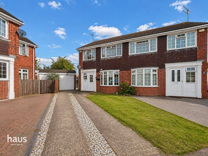 3 Bedroom Semi Detached House To Rent In Dunedin Close, Sittingbourne, ME10