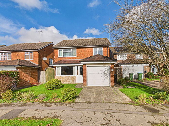 3 Bedroom Detached House For Sale In Heron Way, Horsham, RH13